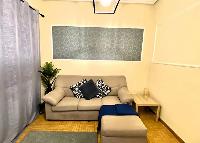 Amplio Con Dos Patios *